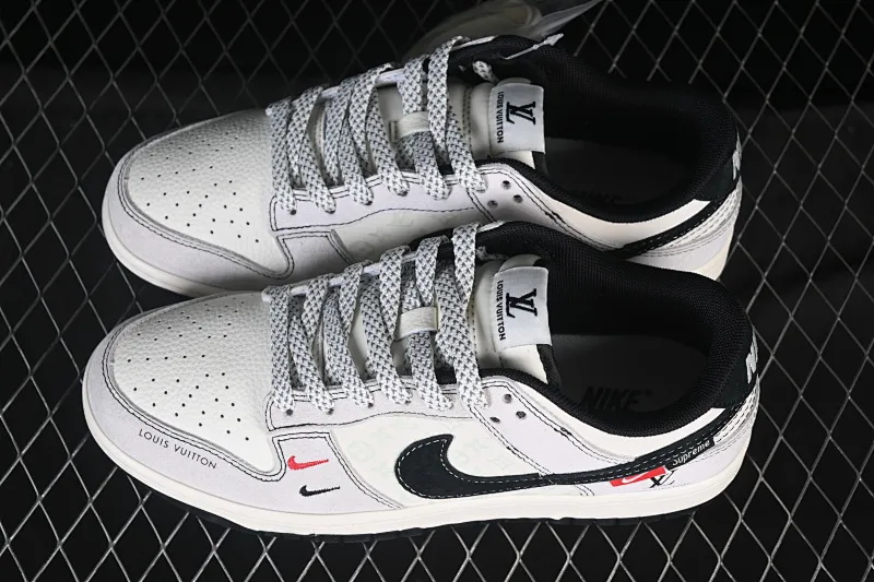 All categories Nk SB Dunk Series Nk SB Dunk Low High-end customized low-top sneakers Nike SB Dunk Low LV co-branded gray pig eight red and black hooks Anniversary high-end customized low-top casual sneakers CX5050-Y11
